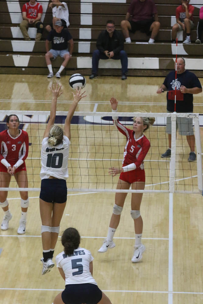 Gallery: Girls volleyball - Crown Point at Michigan City